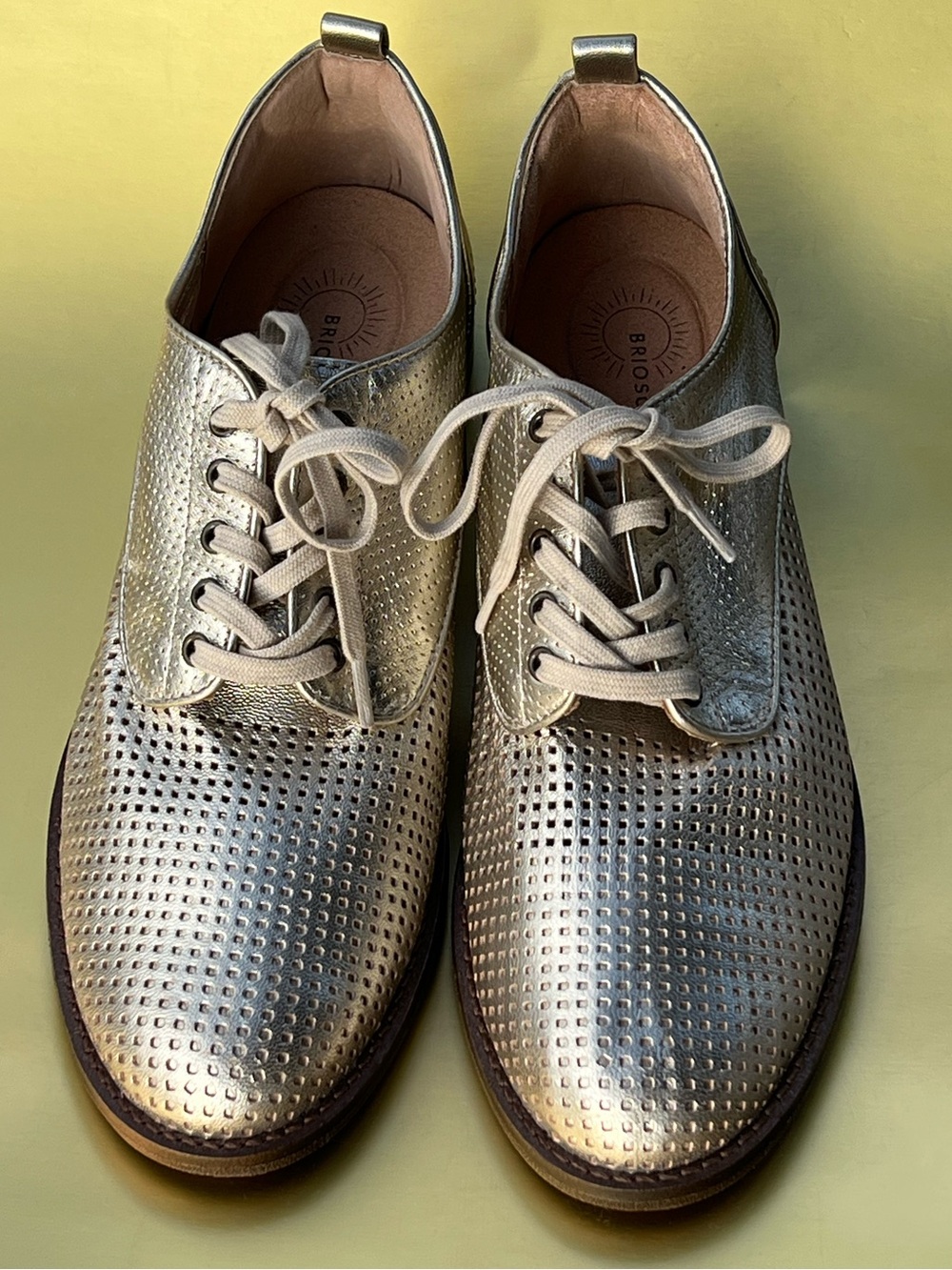 NWOB Brioso Fixby Metallic Gold Perforated Leather Oxford Shoes $120 MSRP